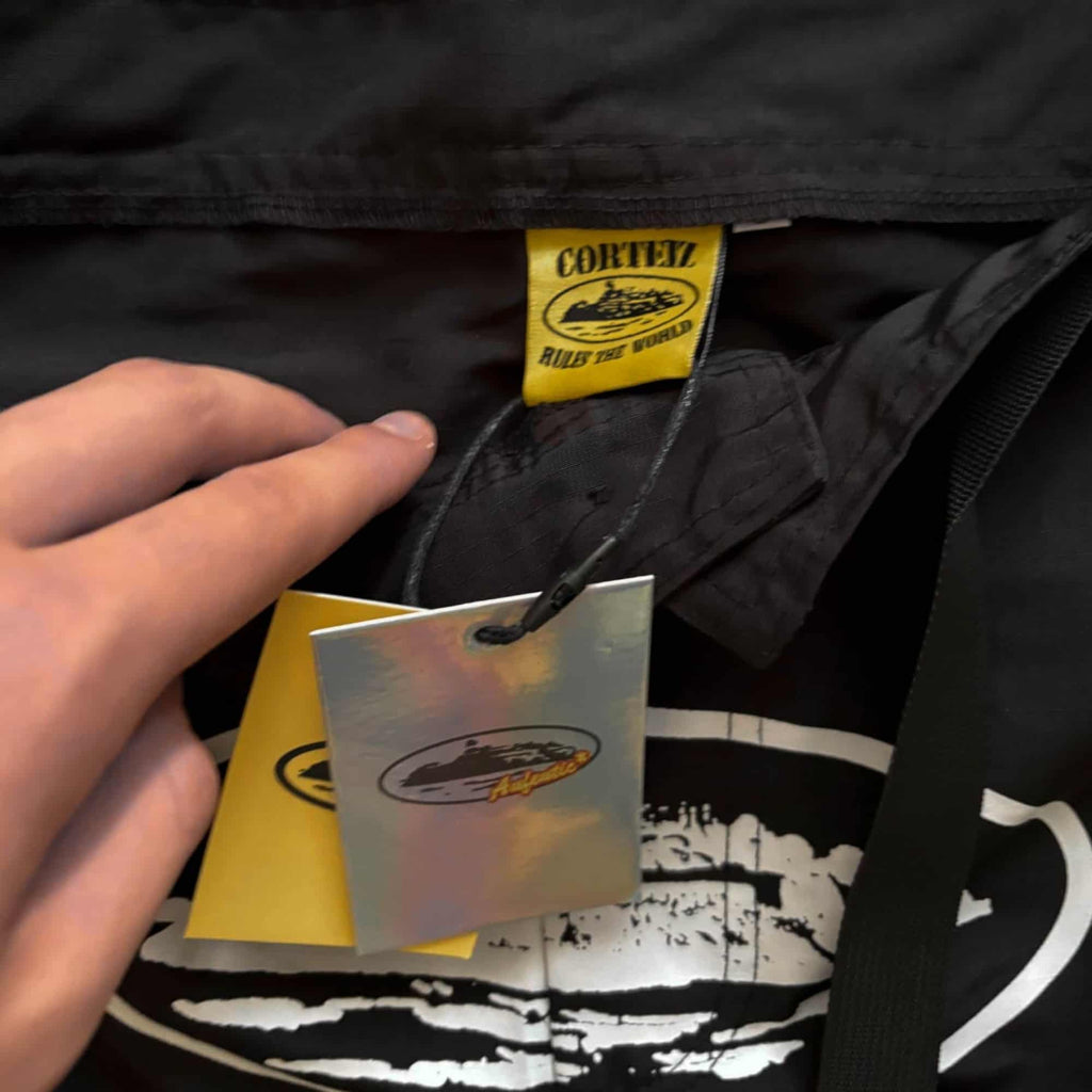 Corteiz Cargo Shorts Black & White Alcatraz Logo
