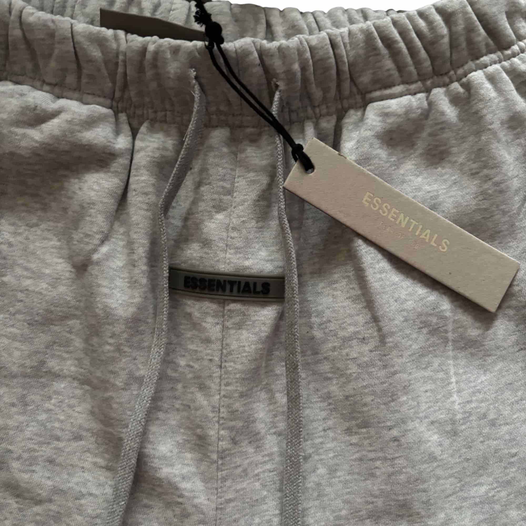ESS FEAR OF GOD '' DARK GRAY '' Shorts