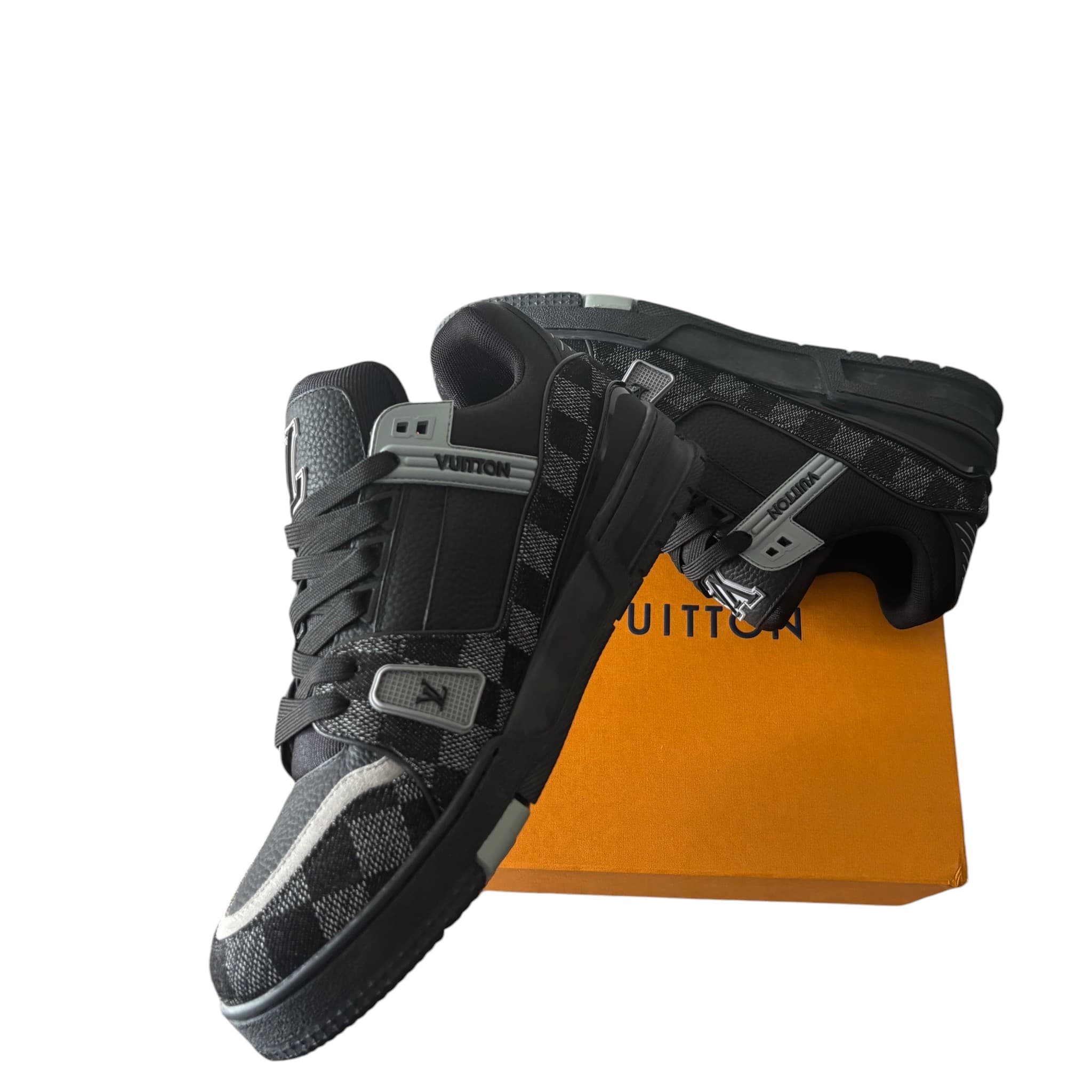 Lv Trainer Sneaker