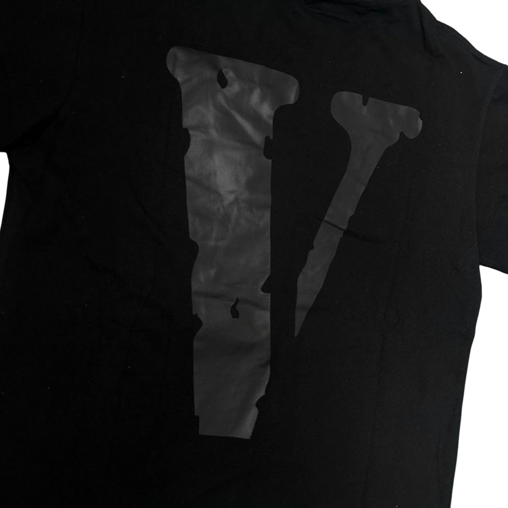 VLONE Black '' FRIENDS '' T-shirt