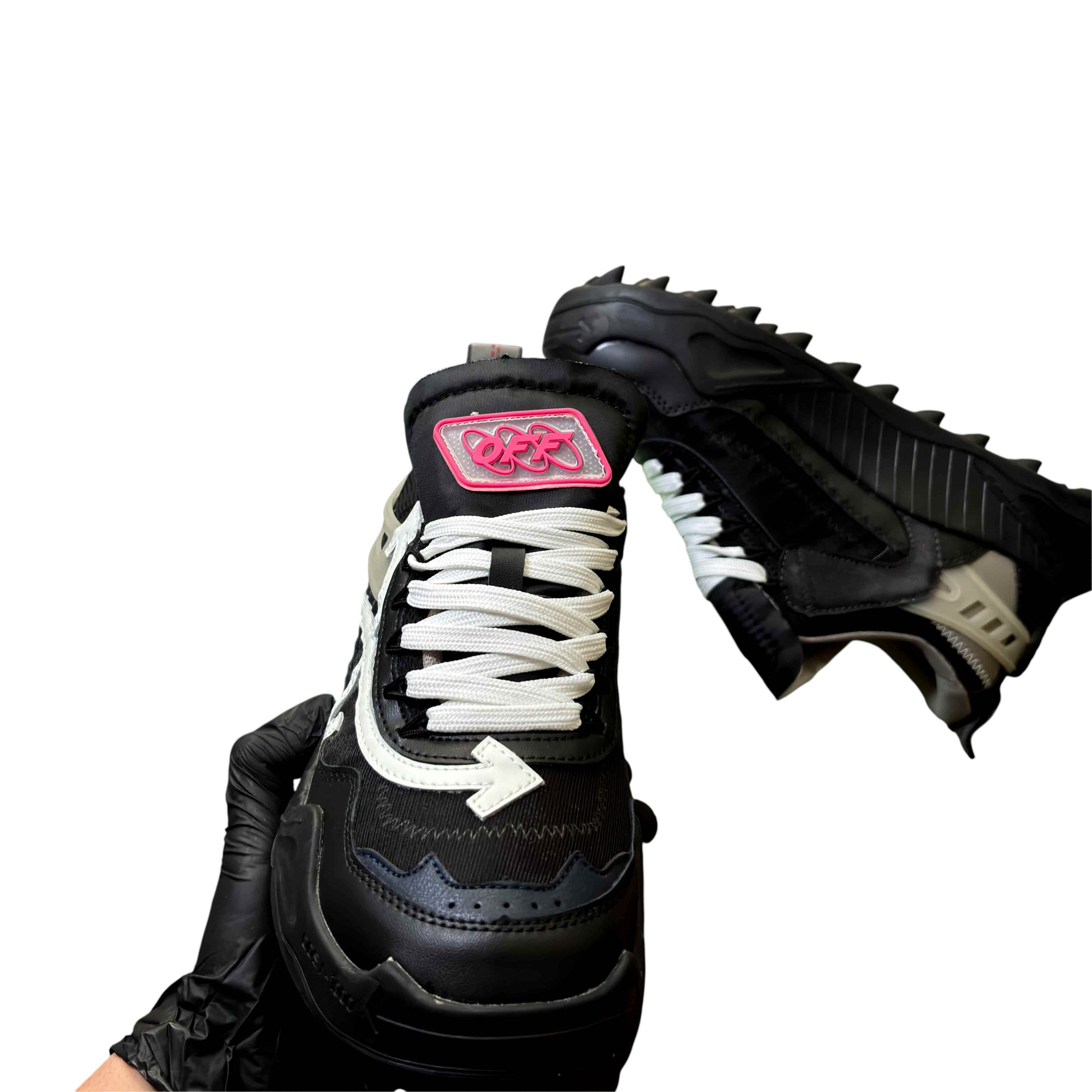 Off-White Trail Black & White ODSY-1000 Sneaker
