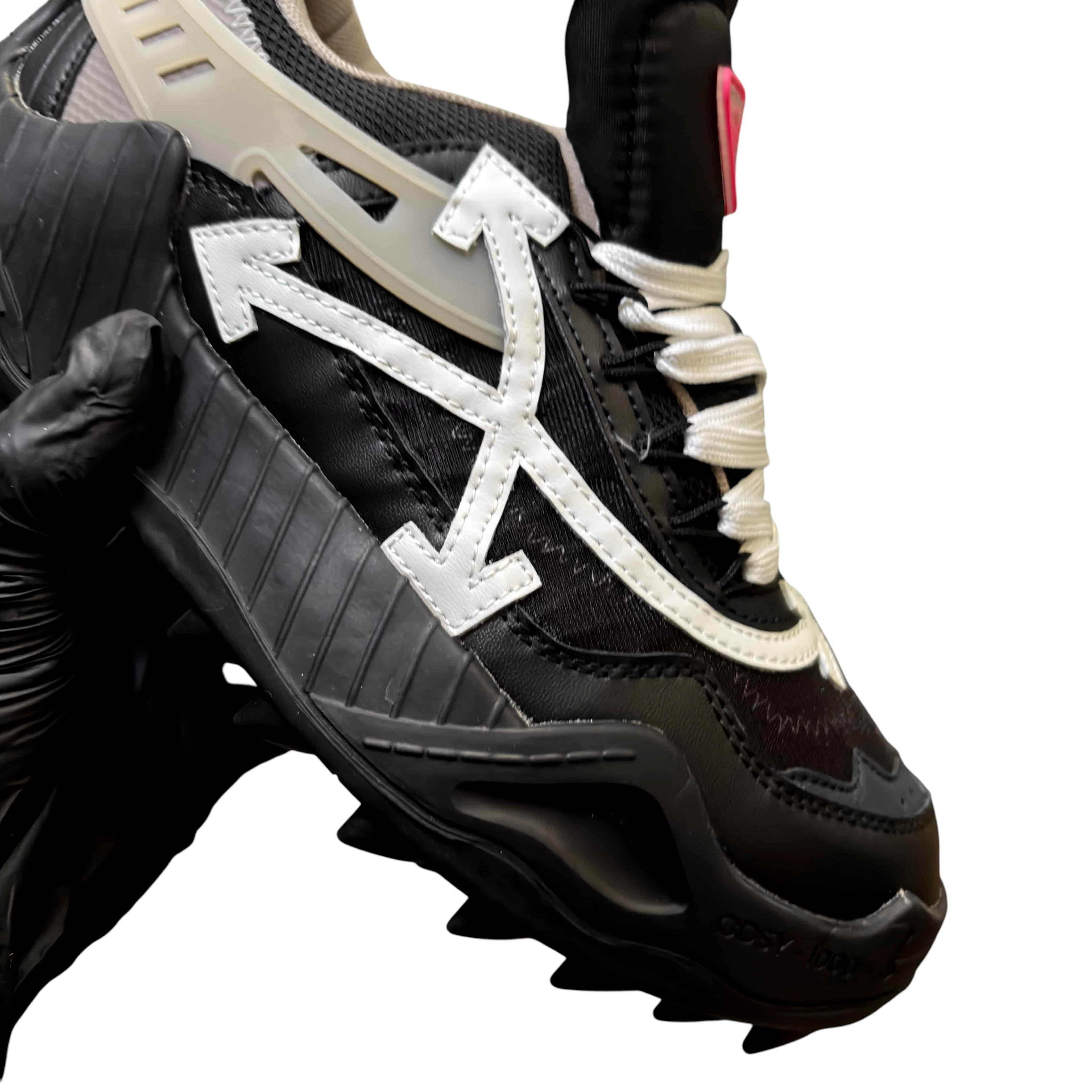 Off-White Trail Black & White ODSY-1000 Sneaker
